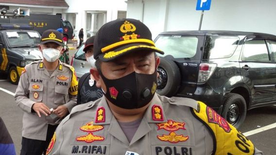 La Police De Cianjur Patrouille Dans Les Coins Anticipant Les étuis De Guerre