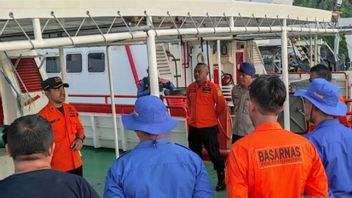  Basarnas Ambon Lanjutkan Evakuasi Awak KM Rizky Mulia Tenggelam di Maluku Tengah
