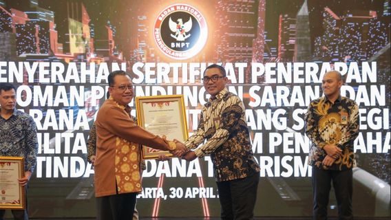 Ensure Security, Pertamina International Refinery Receives Certificate From BNPT