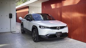 Ikuti Langkah Pabrikan Lain, Mazda akan Adopsi Pengisi Daya Tesla Mulai 2025 