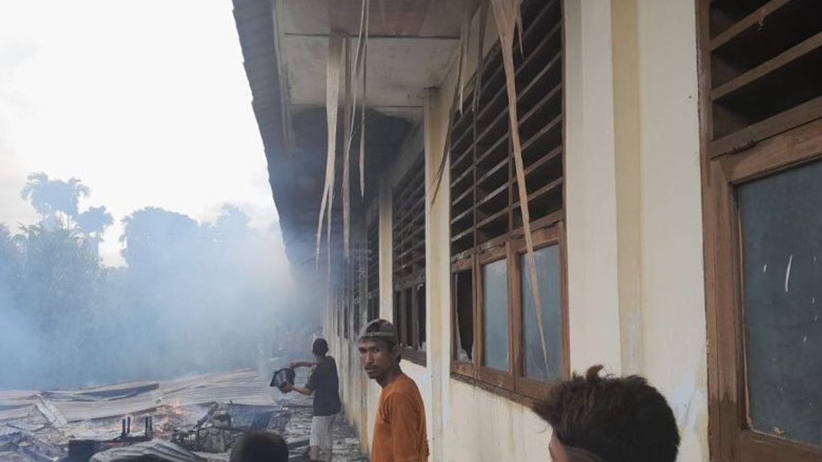 8 Houses And School Facilities In Southeast Aceh Burnt