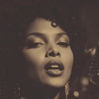 Sienna Rose 的神秘面纱：Neo-Soul 歌手，数百万听众被怀疑是 AI 产品