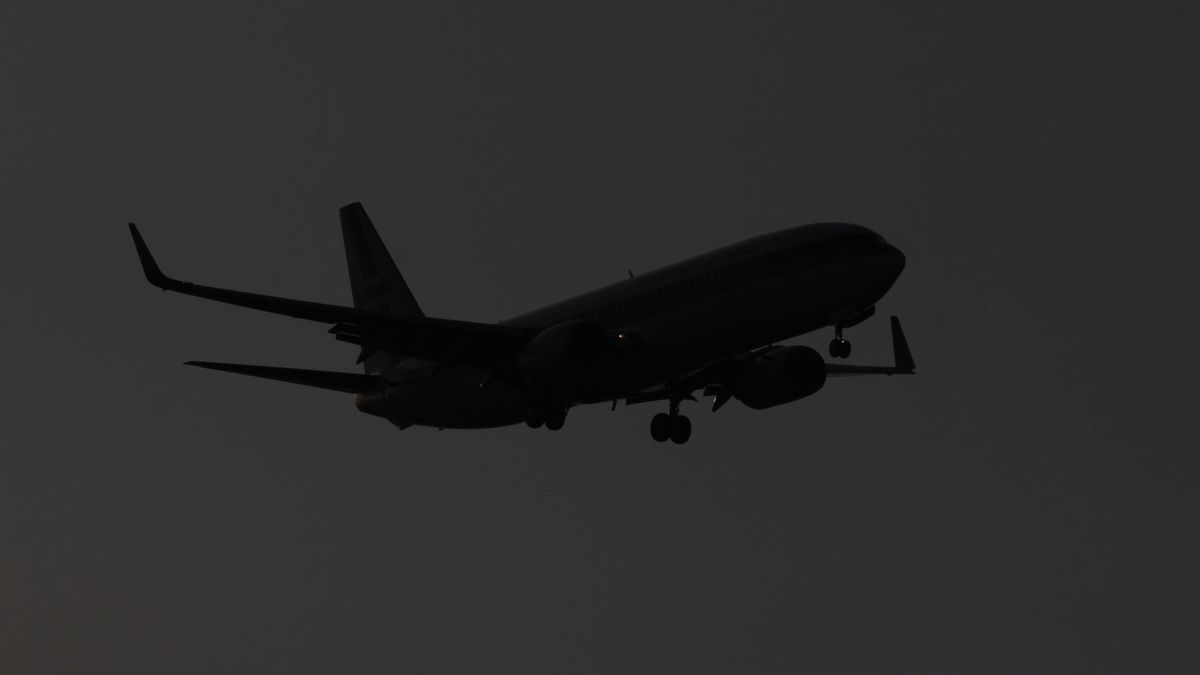 パプアに到着した何人かの飛行機の乗客はCOVID-19陽性です