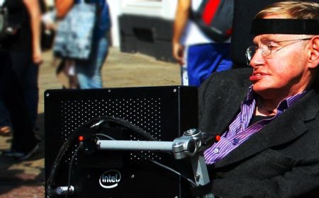 Mengintip Kembali Karya Termahsyur Stephen Hawking,  A Brief History of Time 