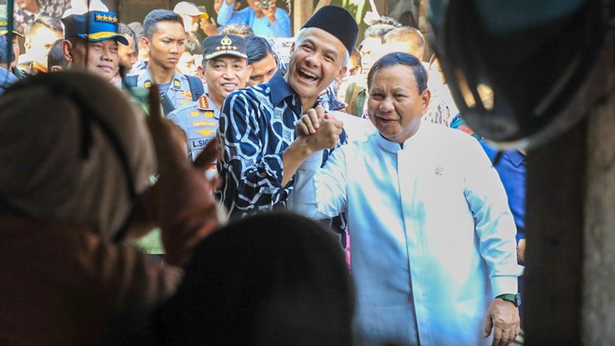 Prabowo-Ganjar Salam Komando depan Jokowi, Gerindra: Sangat Mungkin Kita Bergabung