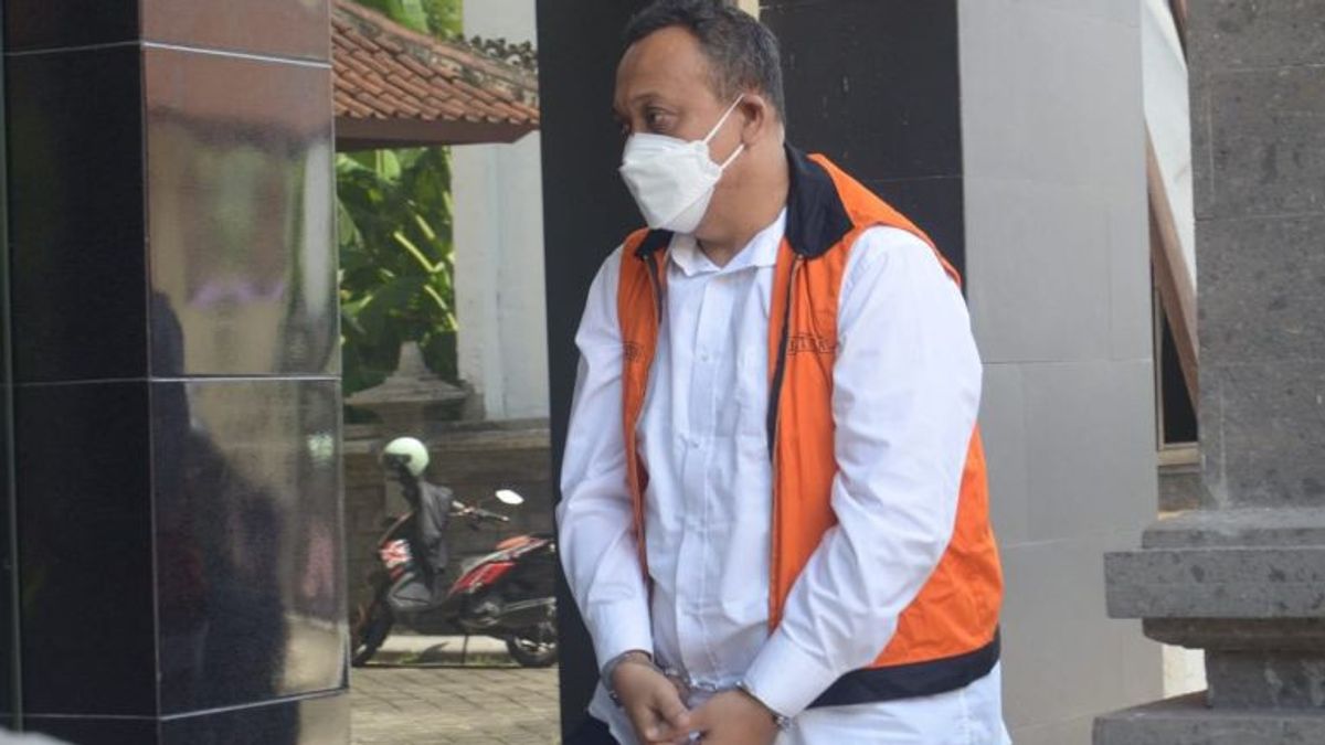 Gilimanuk Chekik称重办公室的被告Pungli被指控犯有5年徒刑加25亿印尼盾的替代金