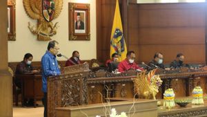 Gubernur Koster Keluarkan Aturan Baru, yang Datang ke Bali dengan Pesawat Wajib Bawa Hasil Tes PCR