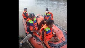  Angkut Air Bersih ke Rumah, 3 Penumpang Perahu Hilang di Sungai Barito