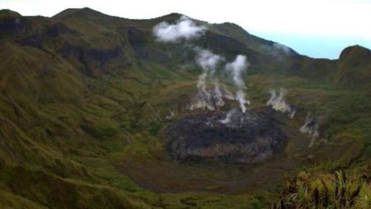 アウ・スルト山 アラミ 9回 ダンカル火山地震