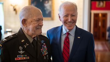 Withdraw 60 Years Of Honorary Medals For Colonel Paris Davis