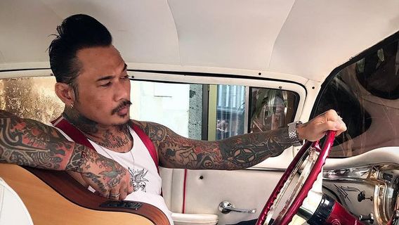 Menanti Kedatangan Jerinx ke Jakarta Sebagai Tersangka