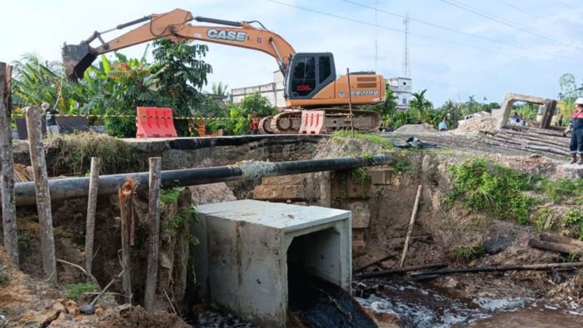 رياو يعزز البنية التحتية المتضررة بسبب فيضانات بيكانبارو وسياك
