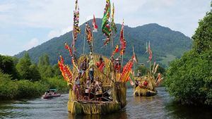 Pesona Taman Nasional Danau Sentarum Kalbar, Penghasil 30 Ton Madu Hutan per Tahun