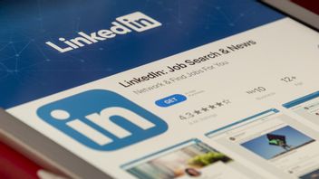 LinkedIn Adds New Tool That Lets Users Add Links To Posted Photos And Videos