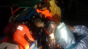 Diterjang Gelombang 2,5 Meter Kapal Pompong Tenggelam di Anabas Riau, 3 Nelayan Berhasil Dievakuasi