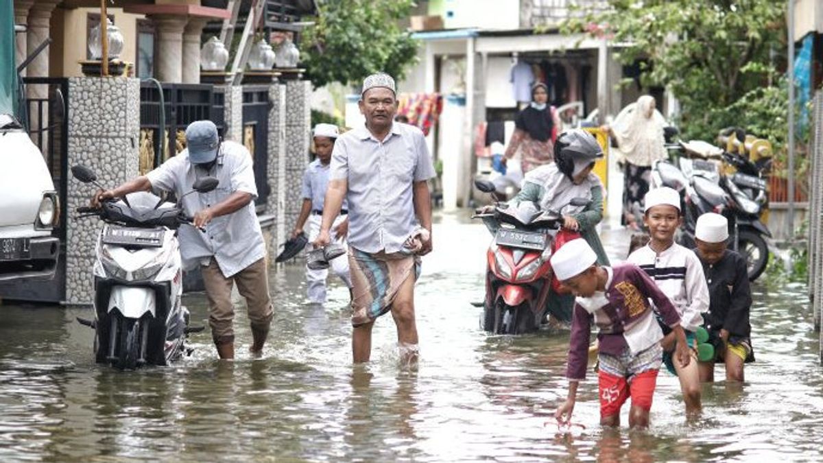 印度尼西亚的自然灾害 2022年1月至10月被洪水引发，发生了1，238起事件