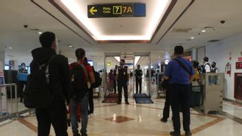 Vacances De Noël Et Du Nouvel An, Des Milliers De Personnes Voyagent à Travers L’aéroport De Juanda Surabaya Et Kualanamu Medan