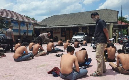 Polisi Tangkap 10 Pelajar yang Terlibat Perusakan Gedung DPRD Kota Jambi