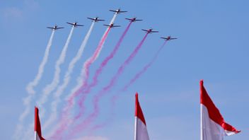 印度尼西亚共和国独立80周年之际,印度尼西亚空军Warnai Langit雅加达战斗机的空中吸引