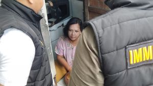 Didatangi Petugas Imigrasi, Wanita WN Ukraina Terlantar Mengaku Punya Secret Visa untuk Bisnis