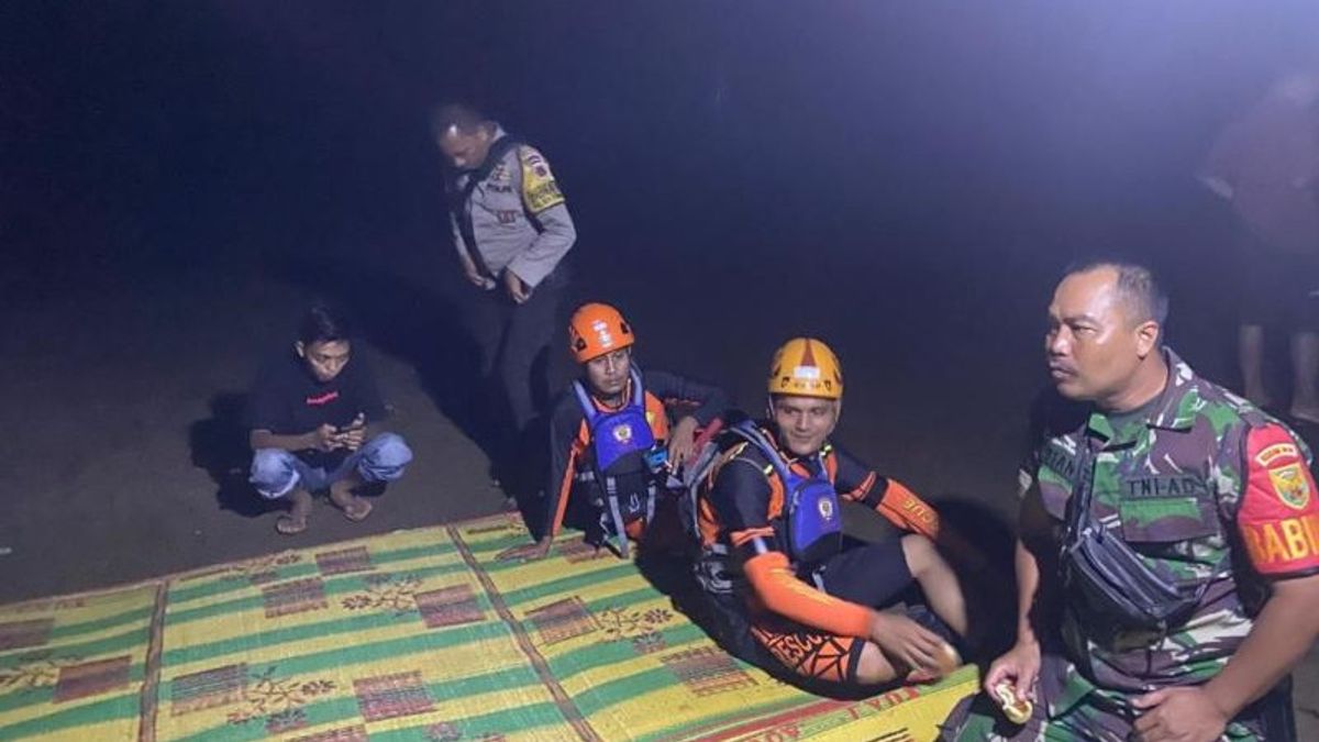 A 10-year-old Boy Sinking In The Batanghari Jambi River Is Still Not Found