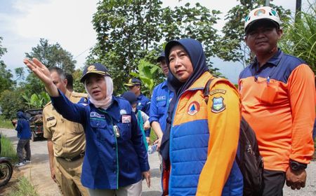 Muncul Retakan di Lereng Desa Sukawangi Pascagempa Garut