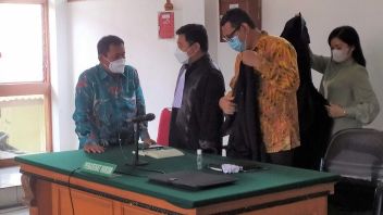 Frapper! L’ancien Régent De Bogor Rachmat Yasin Condamné à 2 Ans 8 Mois De Prison