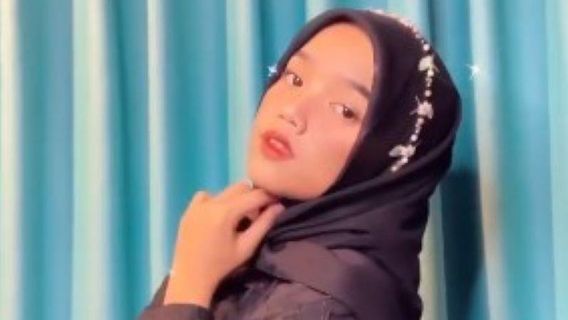 Fuji Utami's New Style Wears Hijab, Thoriq Halilintar's Lover Is Getting More And More Sparkling