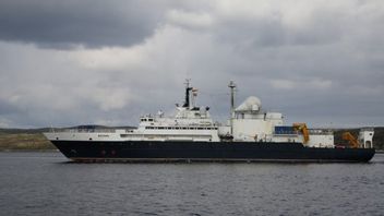 Inglise : Le bateau d'espionnage russe dans les eaux écossaise se prépare à la guerre