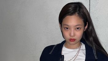 Takut Hantu, Jennie BLACKPINK Berlari ke Dinding hingga Lengannya Memar