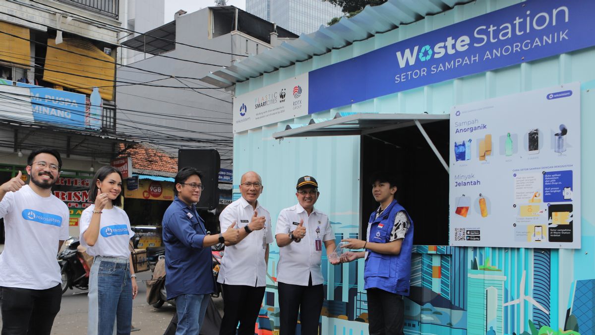 Rekosistem Inaugurates Waste Station RDTX Place For People To Deposit Recycling Waste In Jakarta