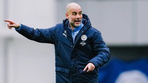 Pep Guardiola Mengisyaratkan Bertahan di Manchester City Musim Depan
