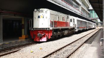 乗客数が増加し、YIA空港列車とアディ・ソエマルモが新しいモビリティのバックボーンになりました