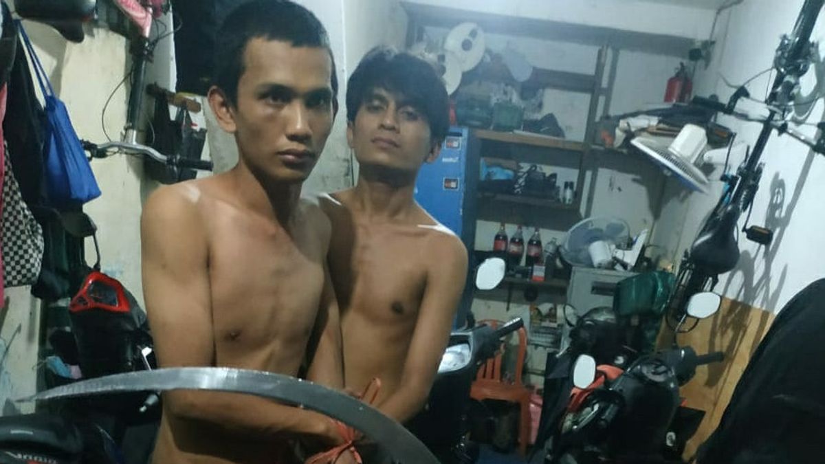 Failed To Snatch Abang Ojol's Motorbike, These Four Armed Robbers Also Failed To Escape In Gunung Sahari