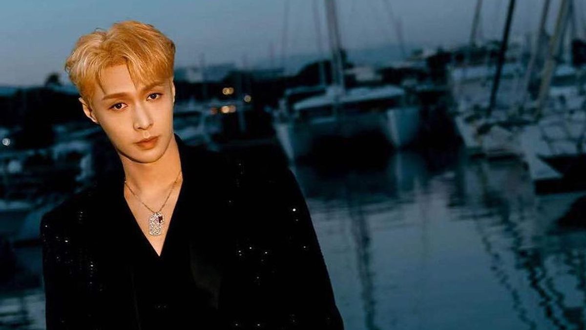 Lay Zhang Announces Concert Cancel In Indonesia