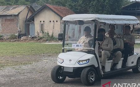 Naik Buggy Car, Pesiden Prabowo Tinjau Satuan Pelayanan Makan Bergizi di Magelang