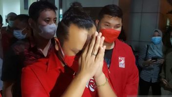 زيارة مستشفى كوجا، Giring يعتذر ويأمر كوادر PSI لمرافقة 24 ساعة من ضحايا صناديق تسمم الأرز