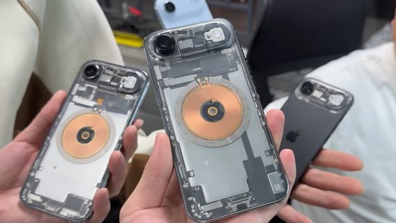 iPhone Air Dibedah Total, Dibuat Transparan dan Dipasangi SIM Fisik 