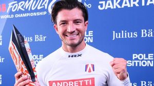 Jake Dennis Wins Pole Position In Formula E 2025 Jakarta