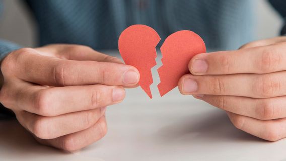 6 استراتيجيات لعلاج الكسر القلبى والتعافي بصحة أفضل