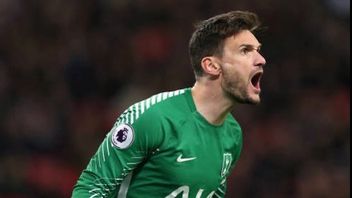 Support Liverpool To Lift Trophy, Spurs Goalkeeper Does Not Want The Premier League To Be Stopped