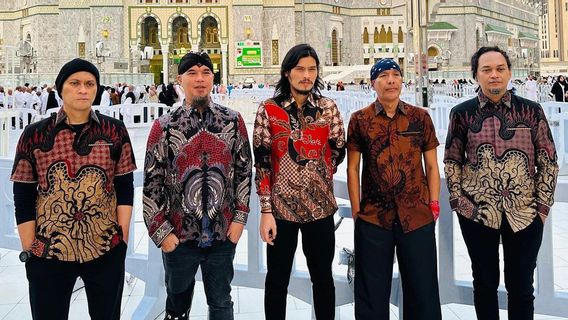 Persiapan Konser Dewa 19 