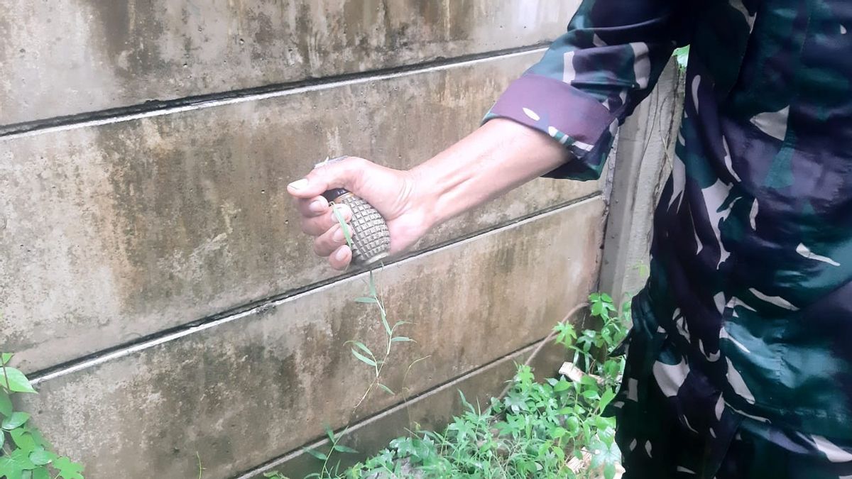再一次,印尼国民军在Visalia旅游城市集群住宅的居民屋旁发现了一枚手榴弹