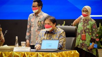 Coordinating Minister Airlangga Submits Annual SPT Report: Our Taxes Are Very Mean To The State