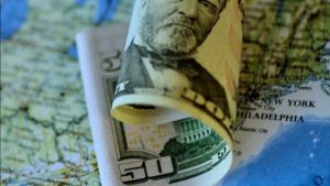 Rupiah Diprediksi Melemah, The Fed Isyaratkan Penundaan Penurunan Suku Bunga