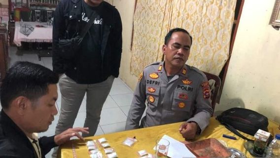 2 Warga Solok Sumbar Temukan 20 Paket Sabu Dekat Jembatan