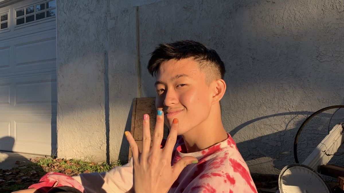 Rich Brian Rilis <i>Love In My Pocket</i>