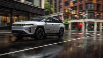 an : Les chauffeurs tirent des centaines de milliers de Jeep, leur conseillent d'être vigilants