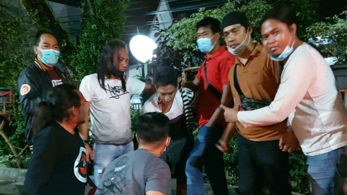 La Police Tire Sur Kingpin Vol De Moteur à Banjarmasin Pour Résister à Une Arrestation