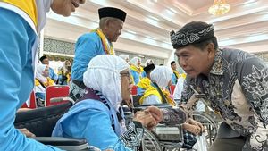Kaltara Governor Releases 484 Hajj Pilgrims at Balikpapan Embarkation